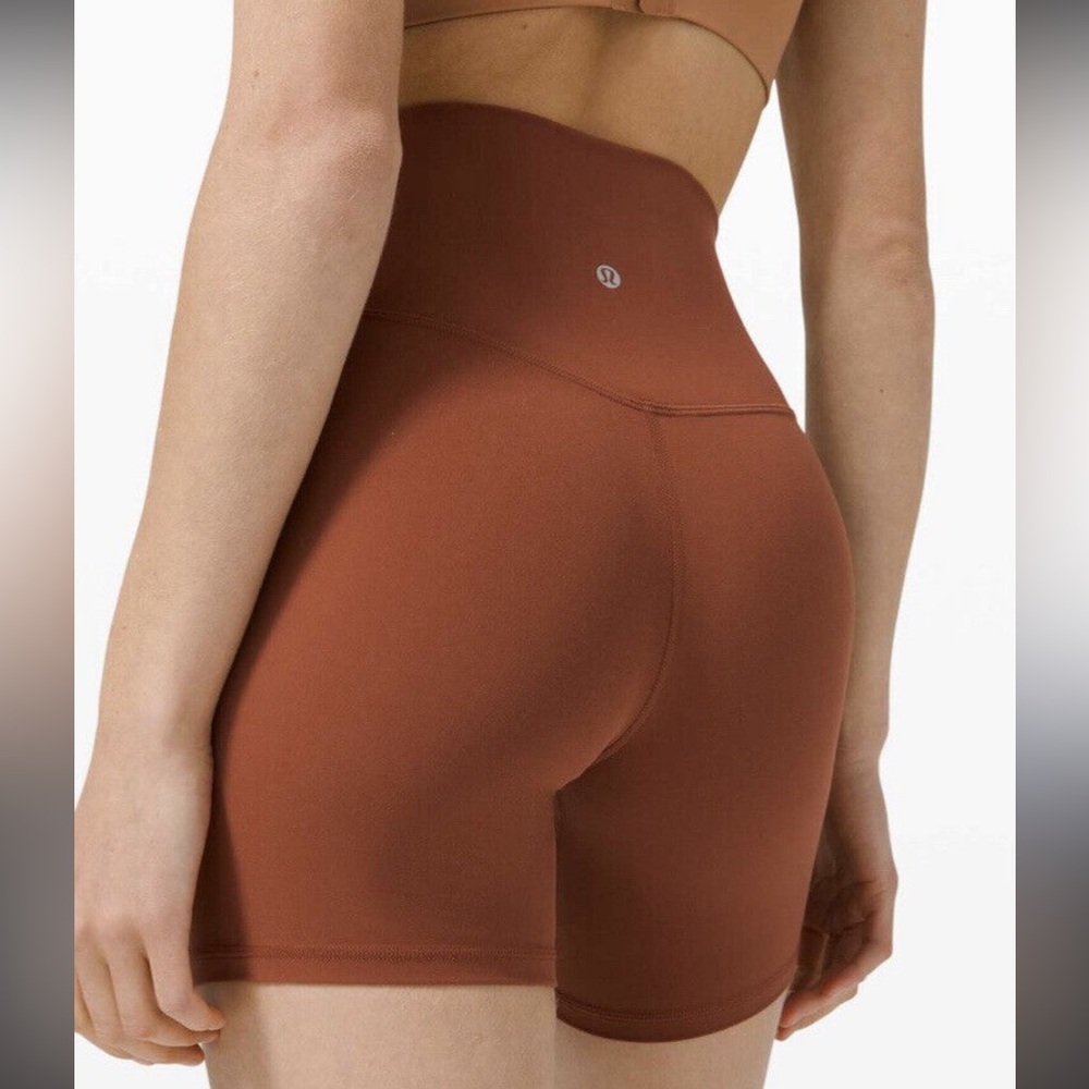 Lululemon Align Short‎ *6" Dark
Terracotta size 6